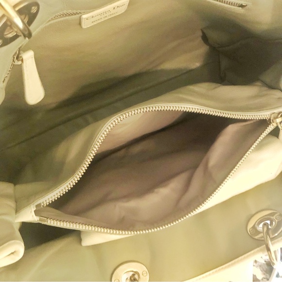 Dior Lady Dior weaved bag - Picture 9 of 10